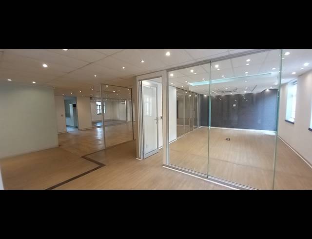 466M² OFFICE TO LET IN BRYANSTON